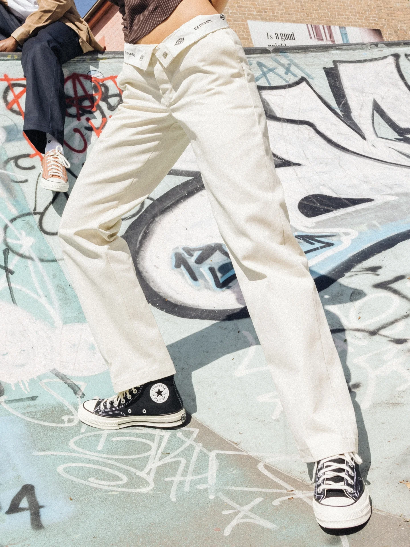 875 Tapered Fit Pants
