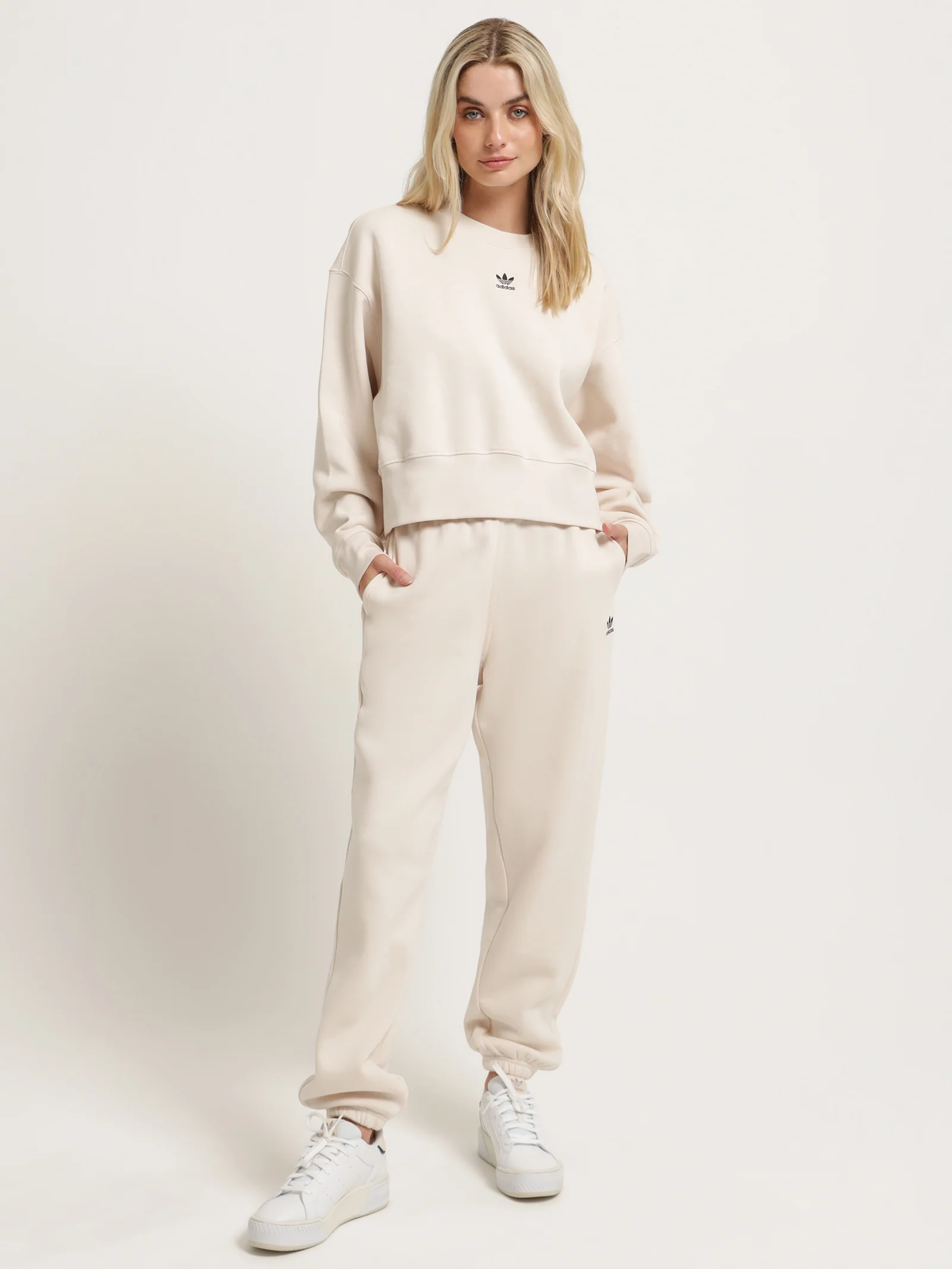 Adicolor Essentials Crew Sweatshirt