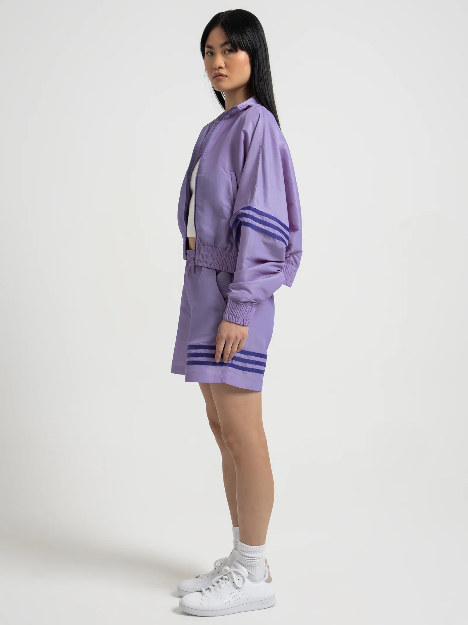 Adicolor Neuclassics Shorts - Image 4
