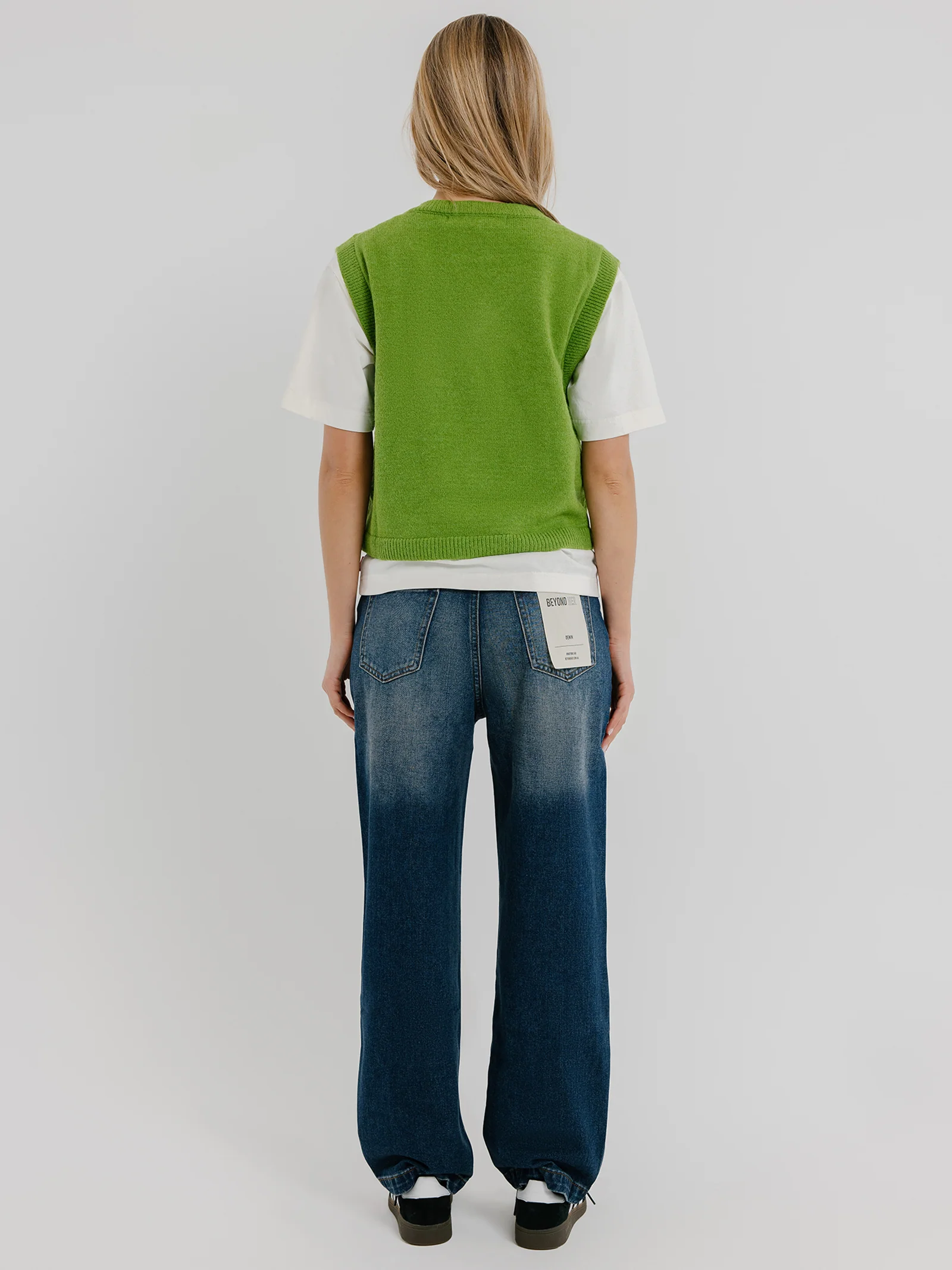 Alec Jeans - Image 3