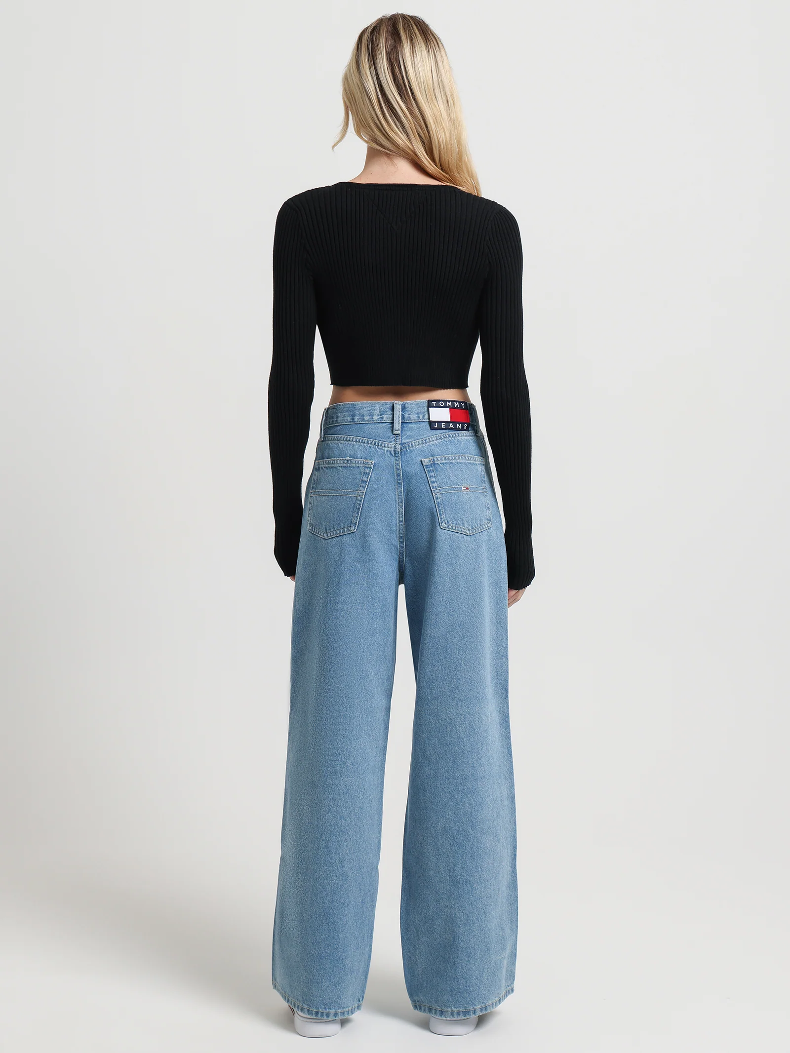 Badge Rib Knit Cropped Fit Cardigan - Image 4
