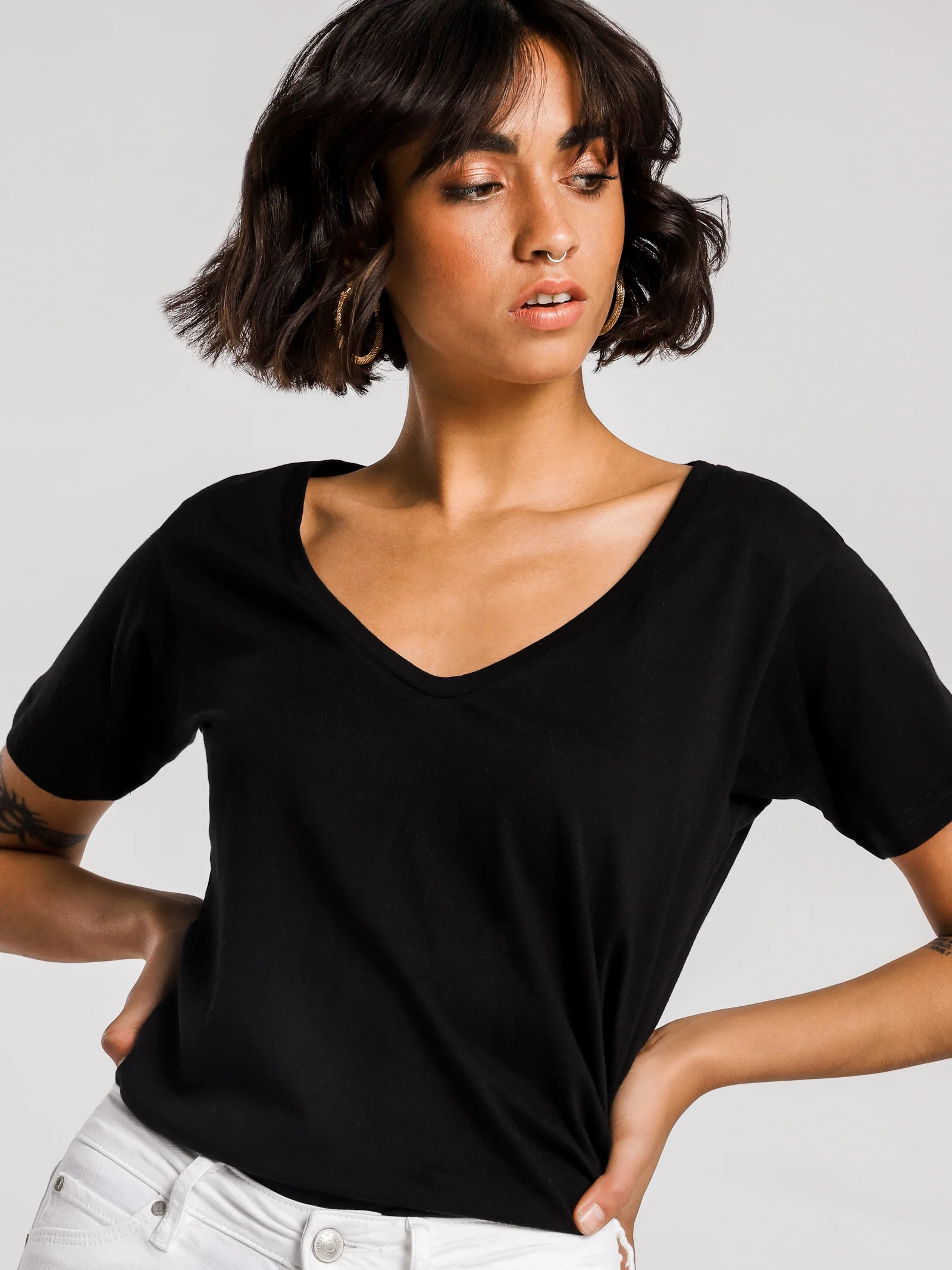 Blake Basic V Neck T-Shirt - Image 8