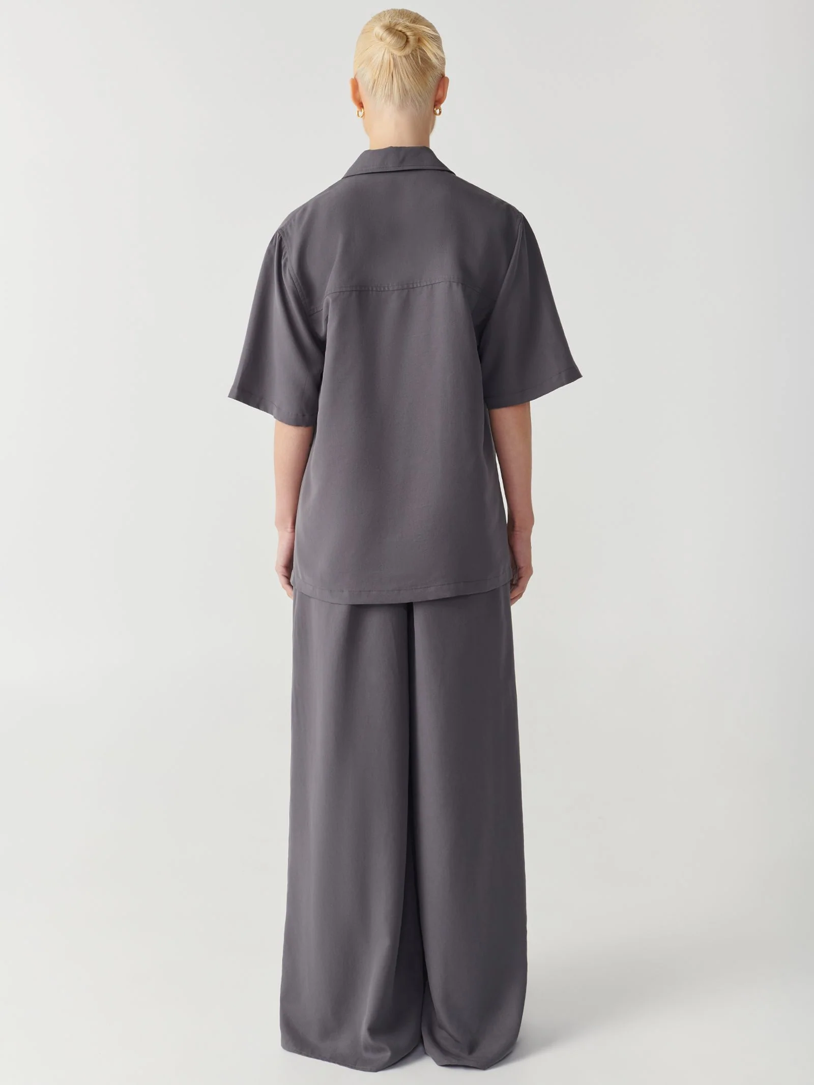 Delia Pant - Image 3