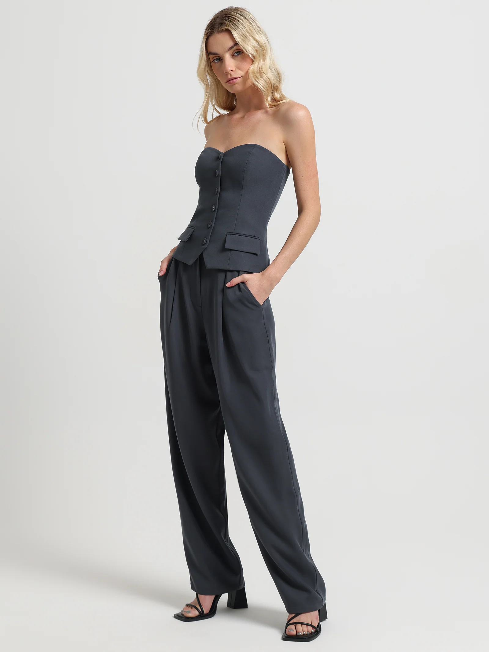 Hart Bodice - Image 7