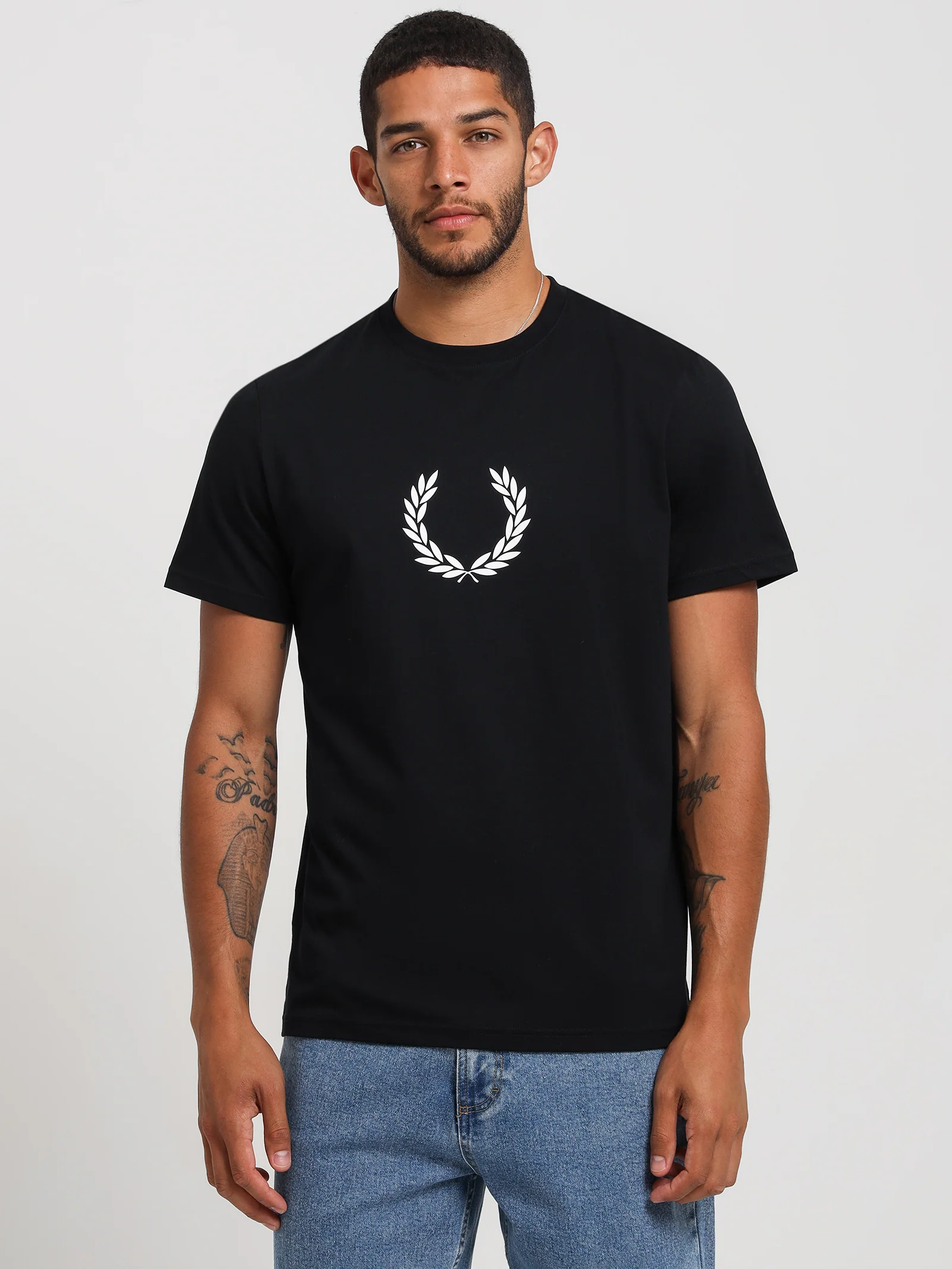 Laurel Wreath Graphic T-Shirt