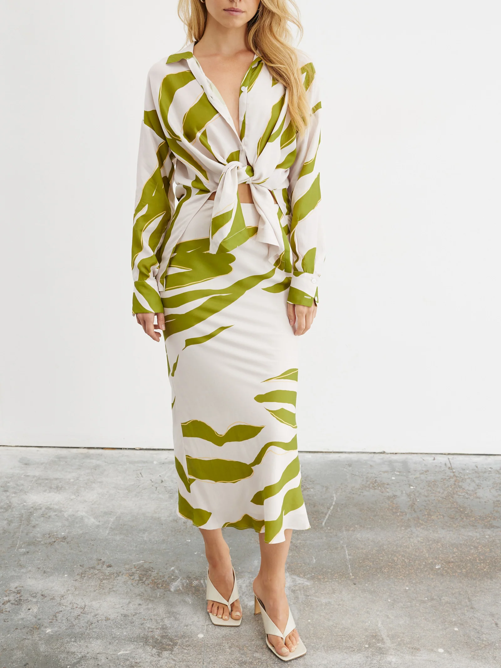 Motion Bias Slip Skirt