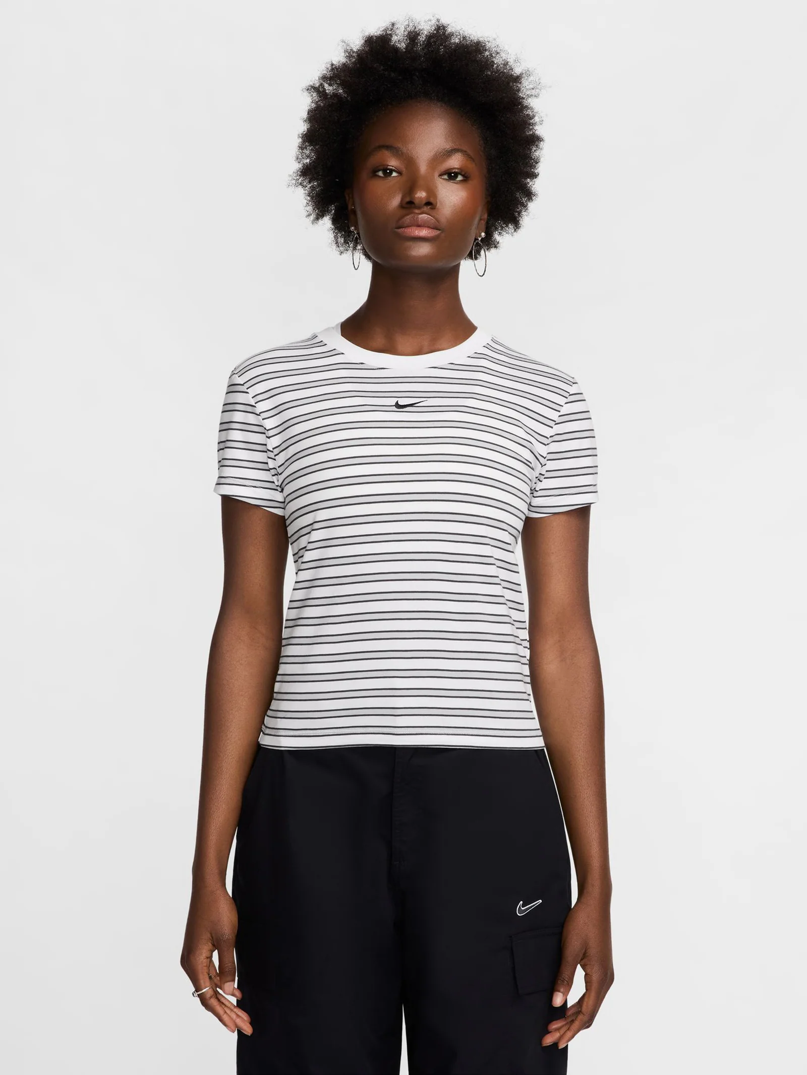 Nike Sportswear Chill Knit Tee