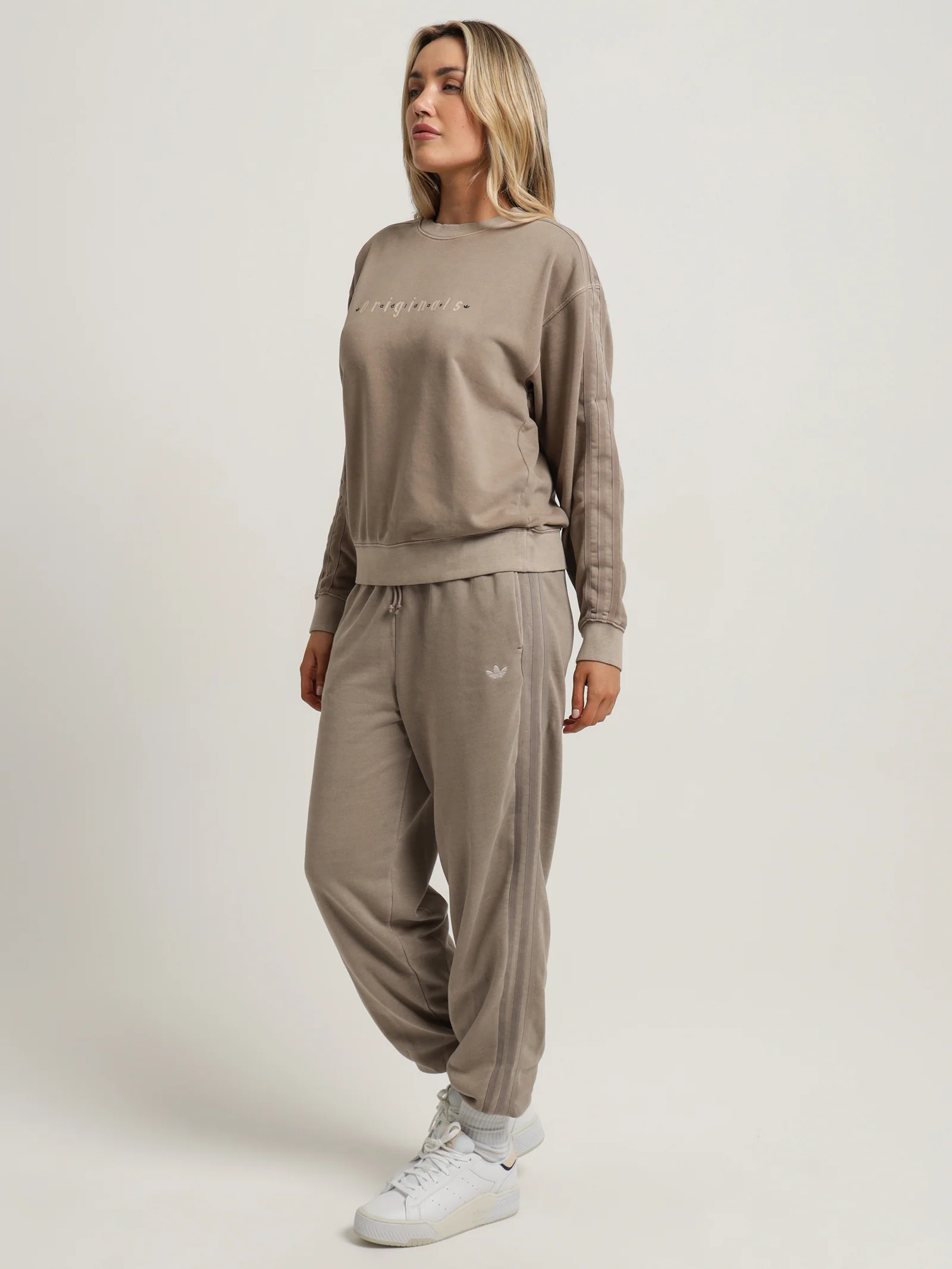 Oversized Sweatshirt - Image 4
