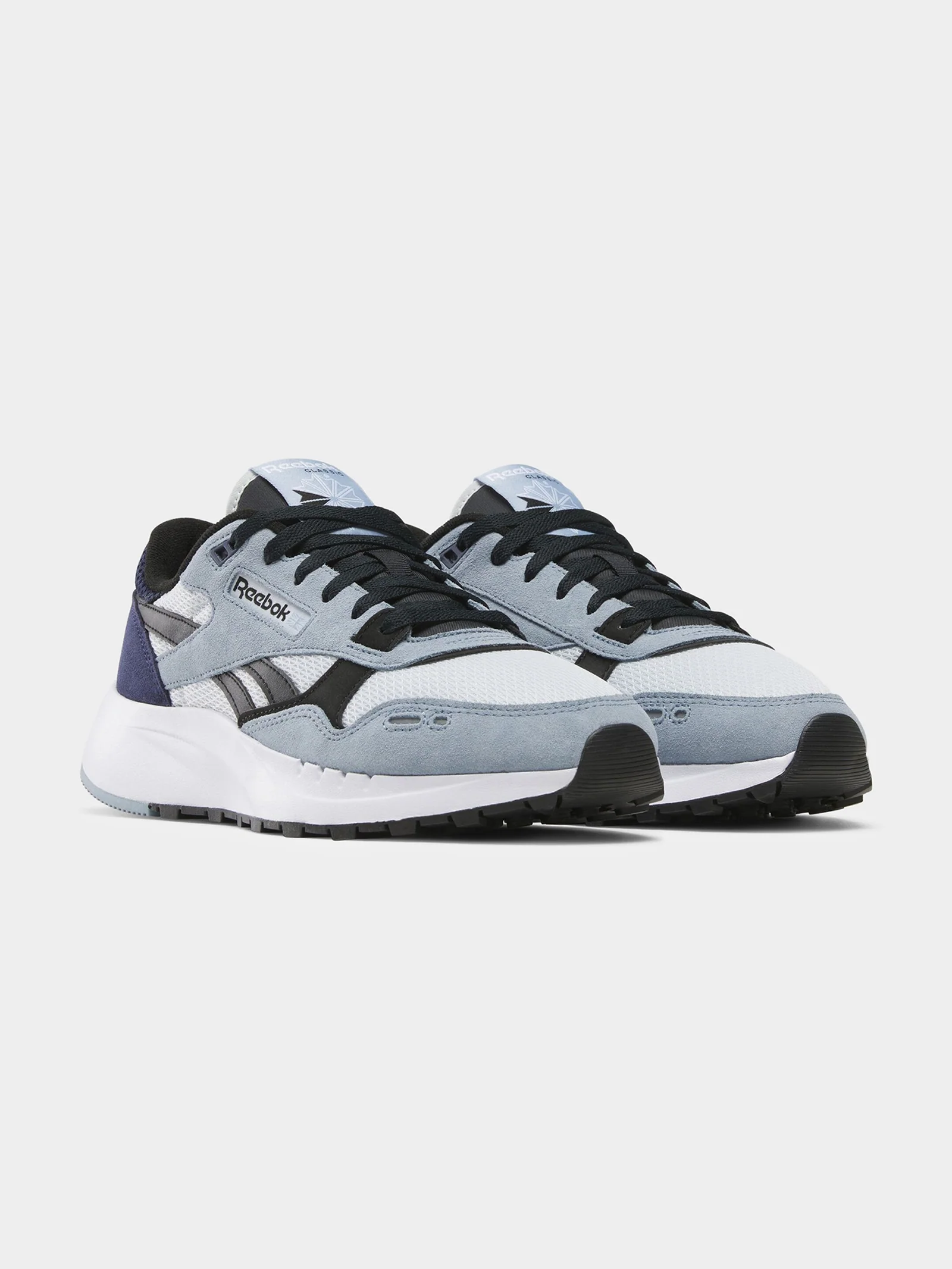 Unisex Classic Leather 2400 Sneakers - Image 2