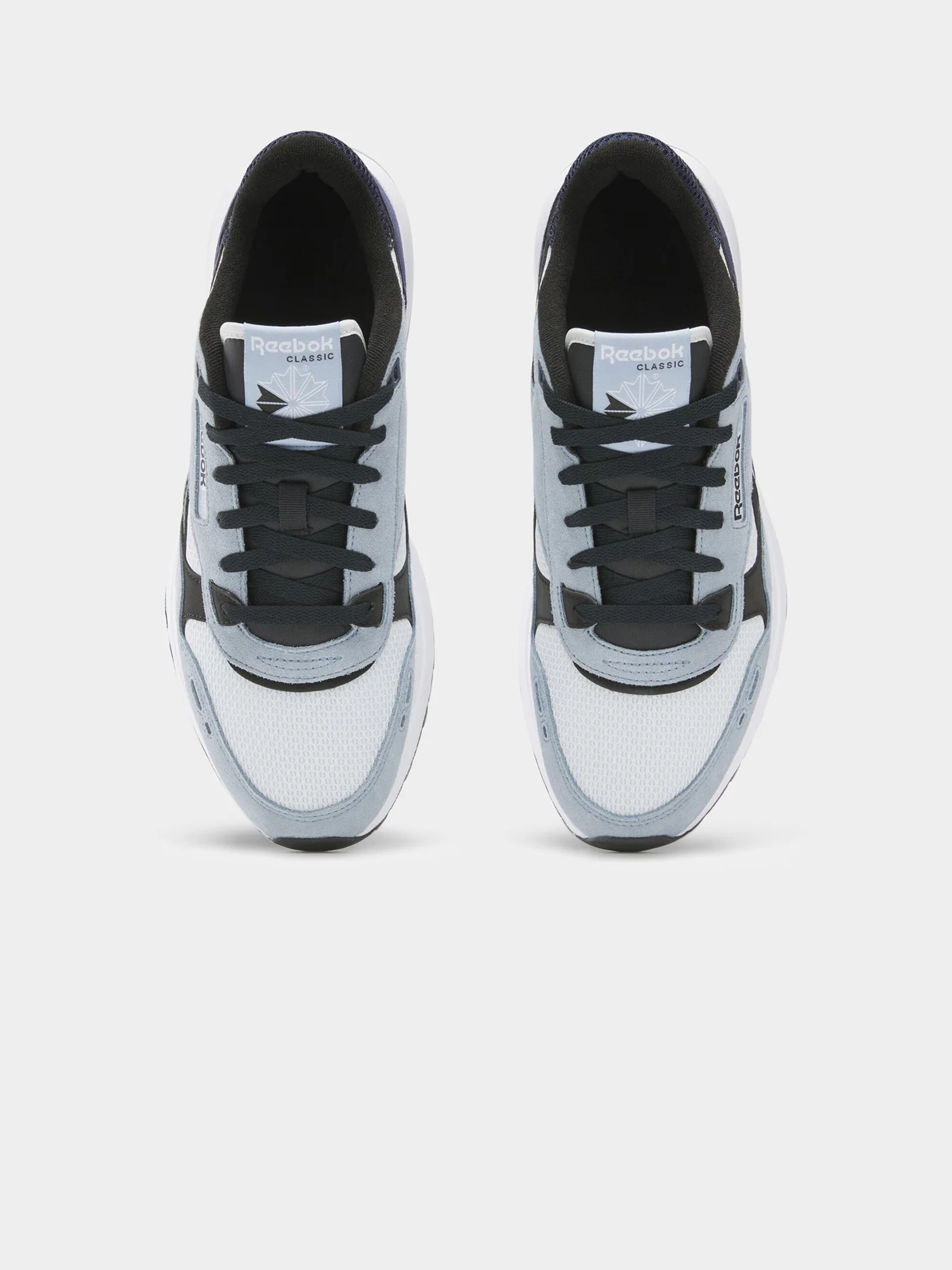 Unisex Classic Leather 2400 Sneakers - Image 4