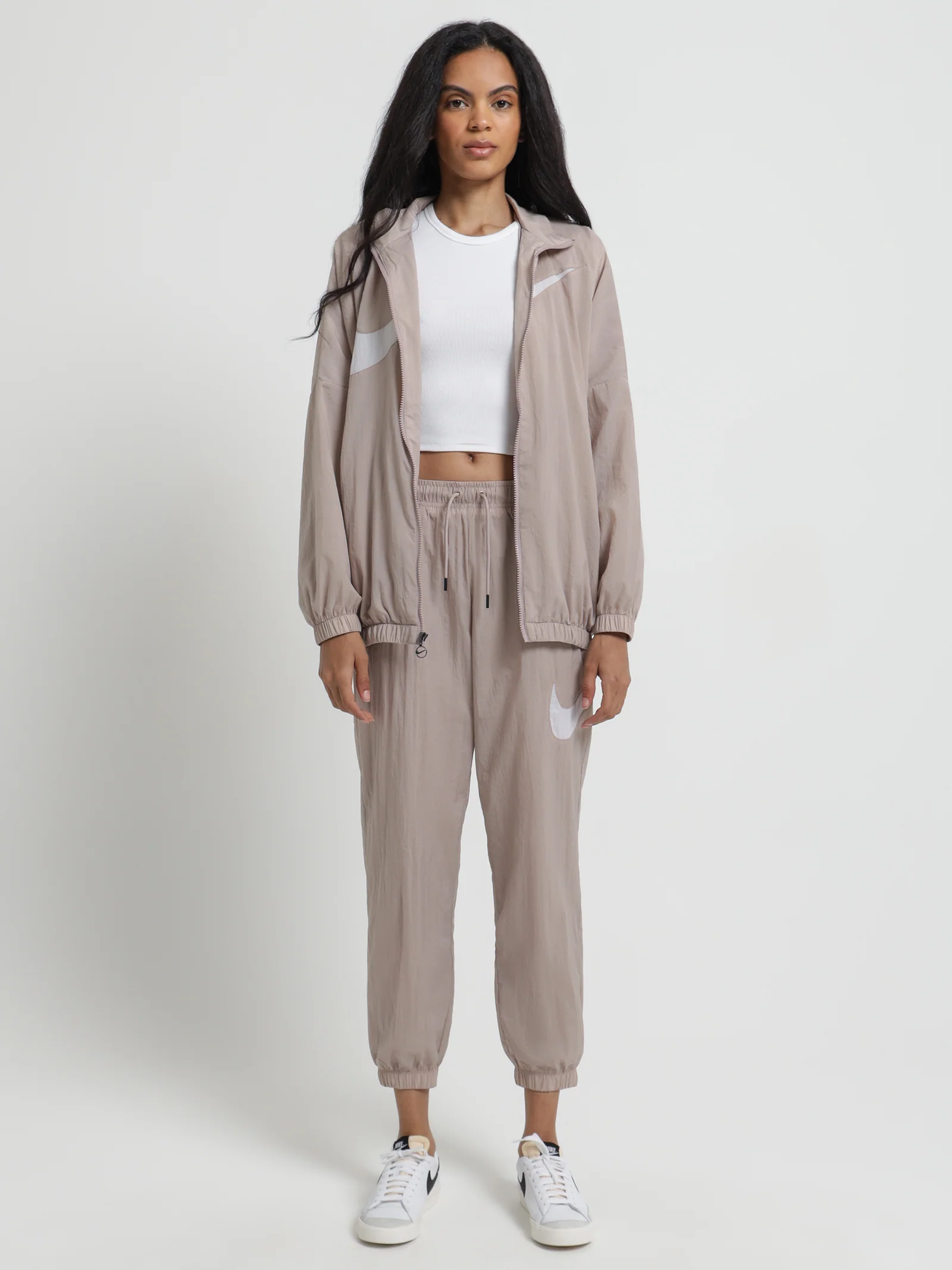 Sportswear Essential Woven Pants - Image 4