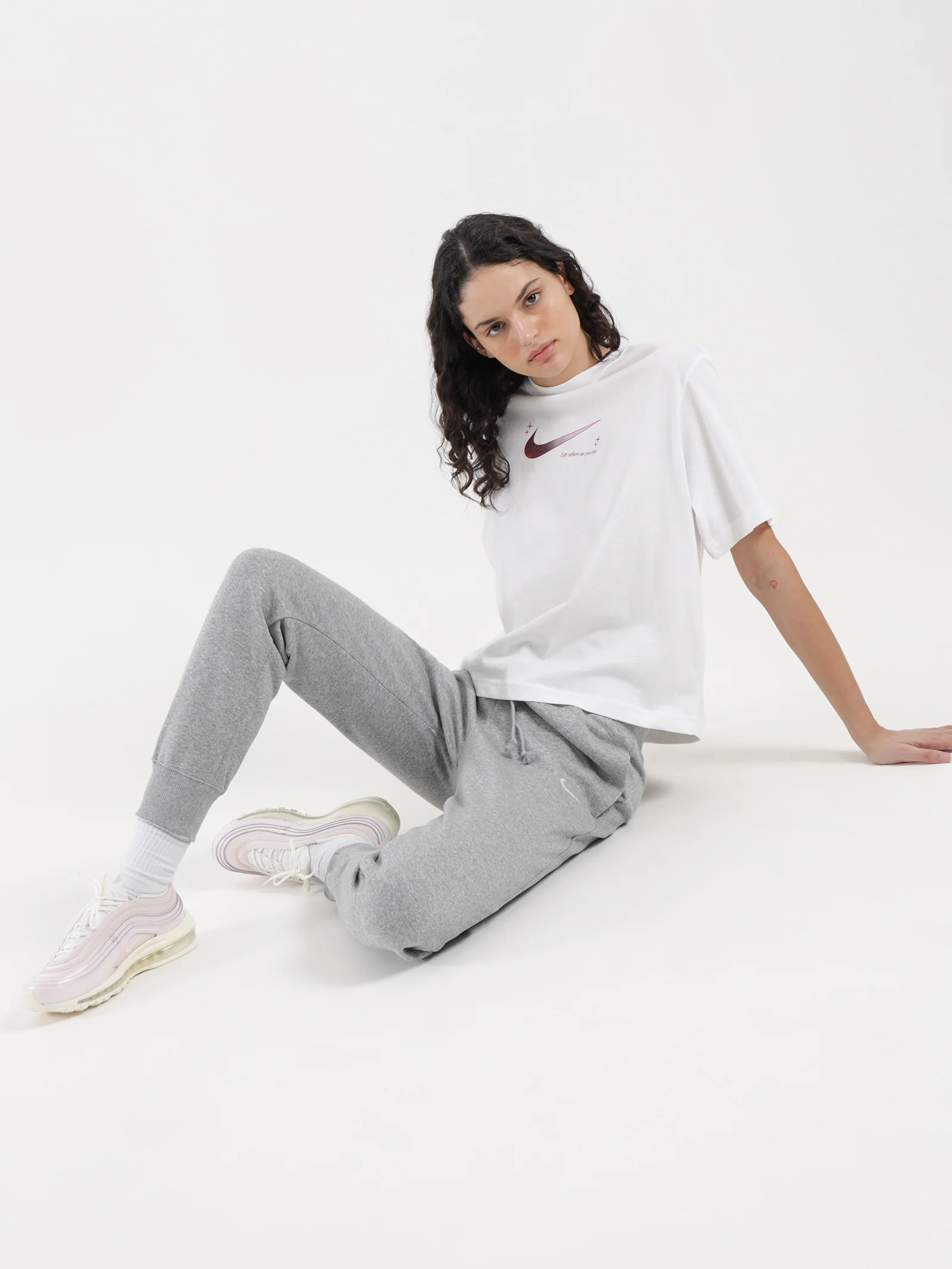 Sportswear Phoenix Fleece High Rise Pants - Image 2