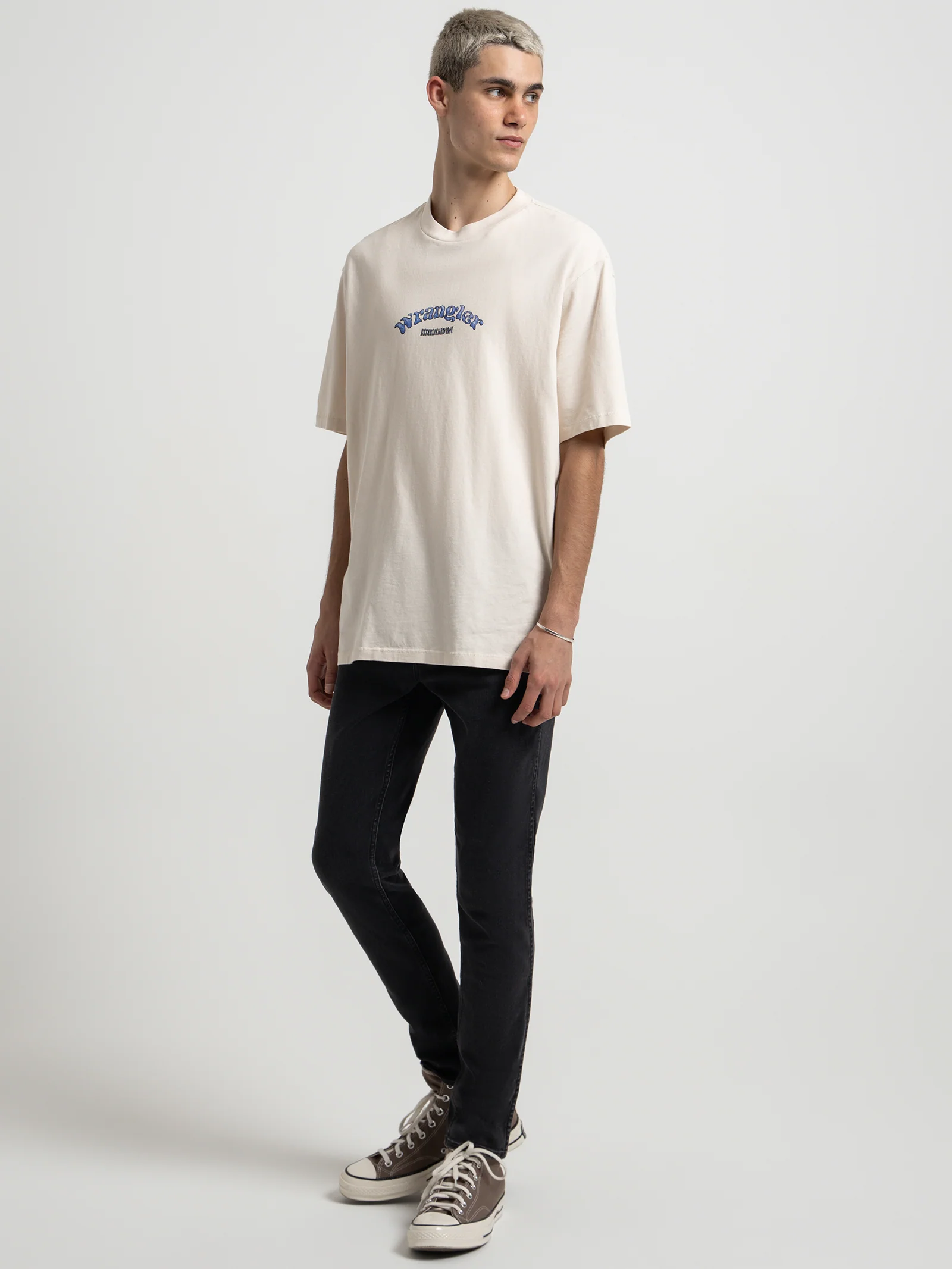 Sun Hands Slacker T-Shirt - Image 2
