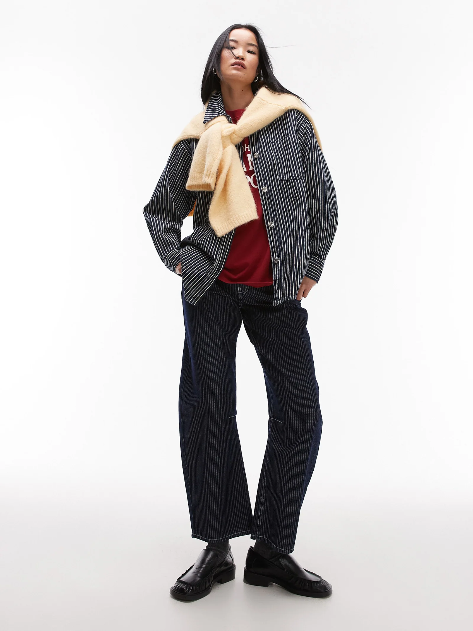 Mid Rise Barrel Jeans