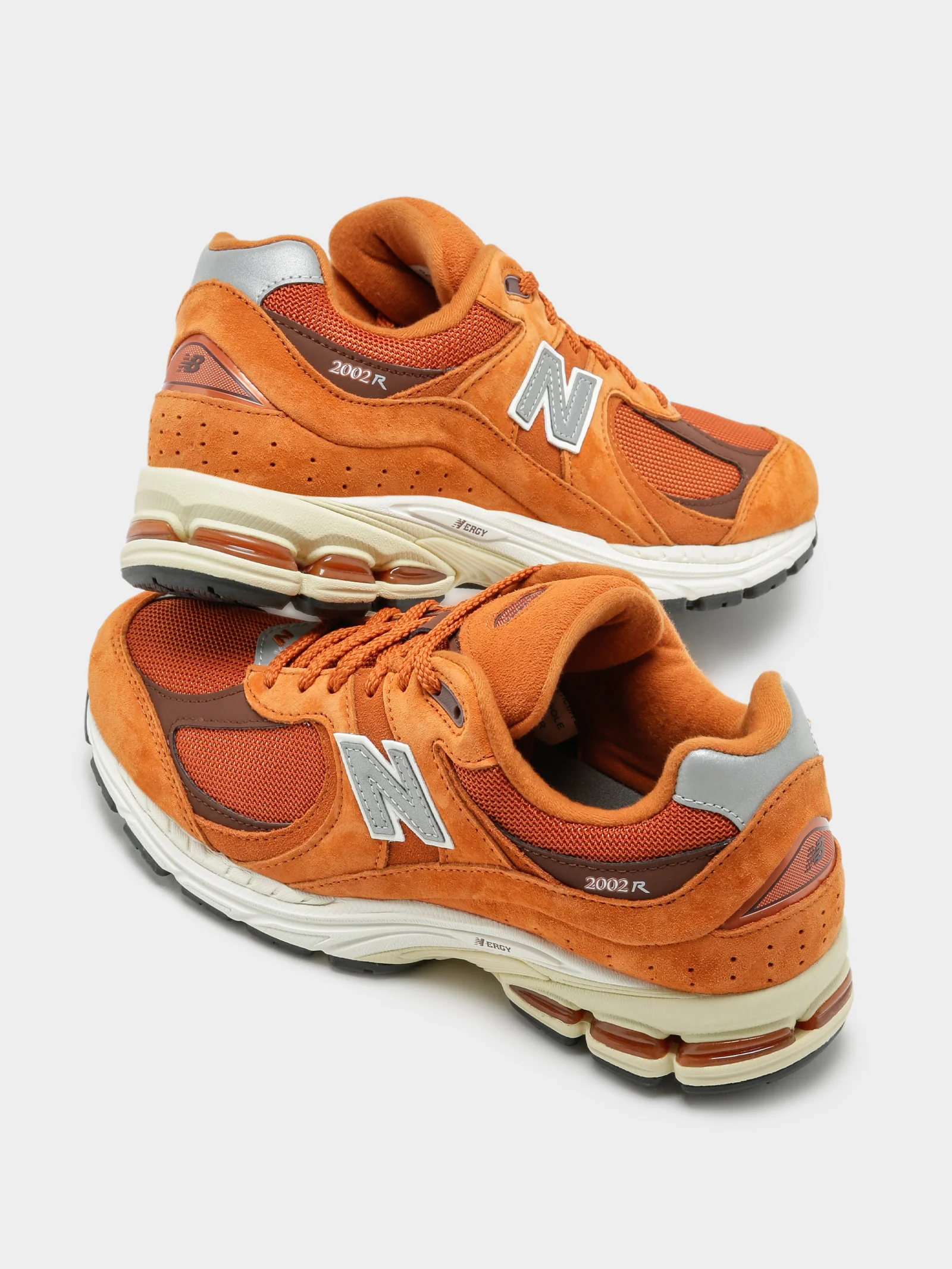 Unisex ML 2002 Sneakers