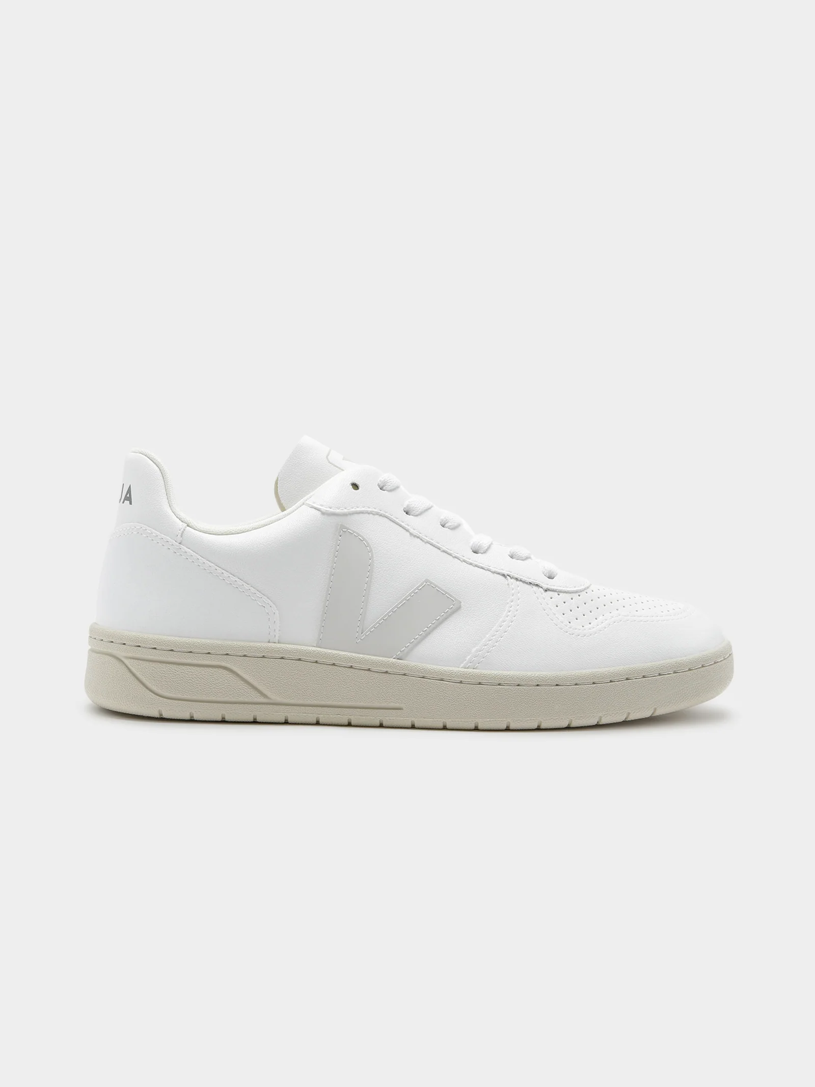 Unisex V-10 Leather Sneakers