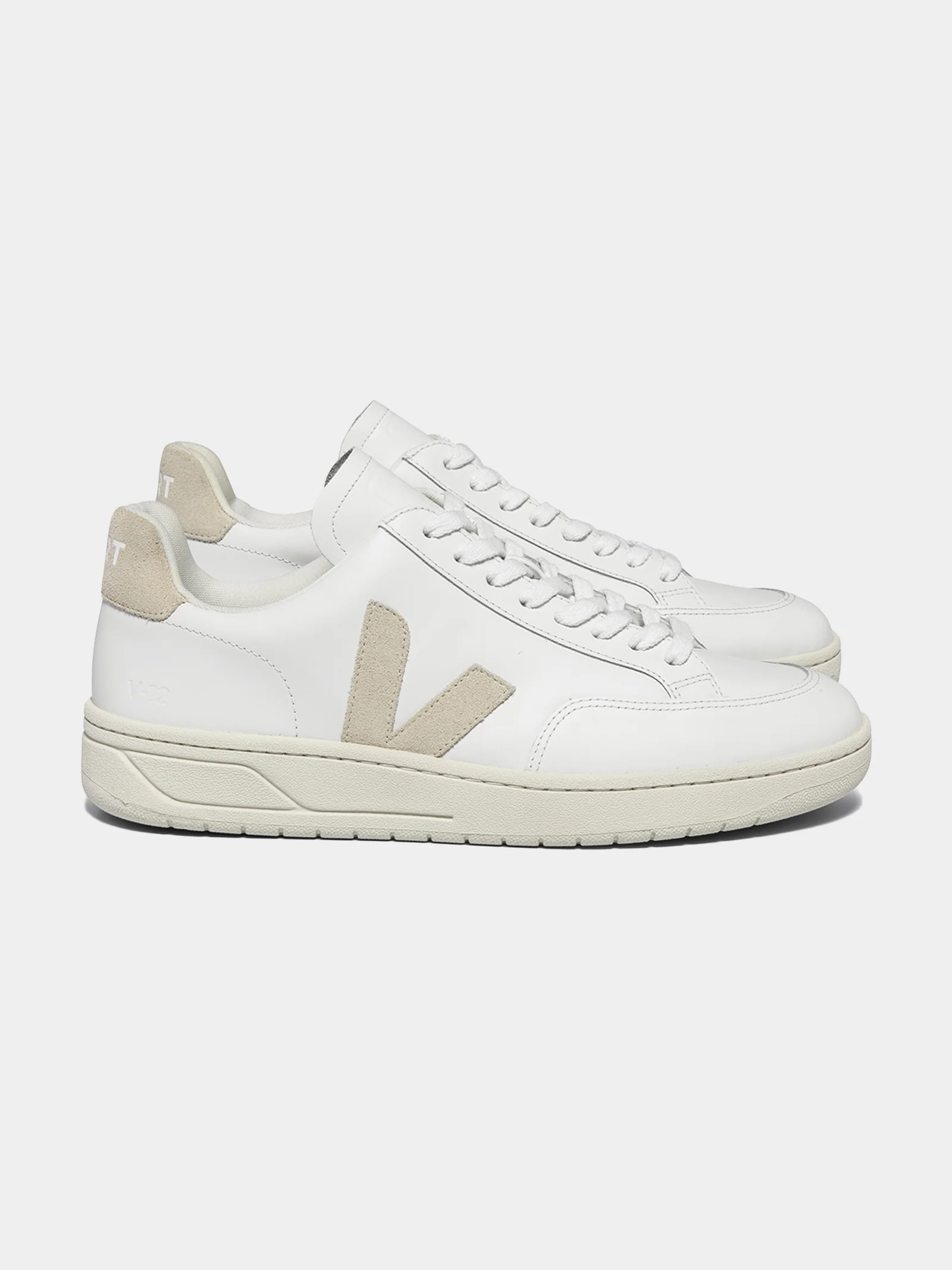 Womens V10 Leather Sneakers